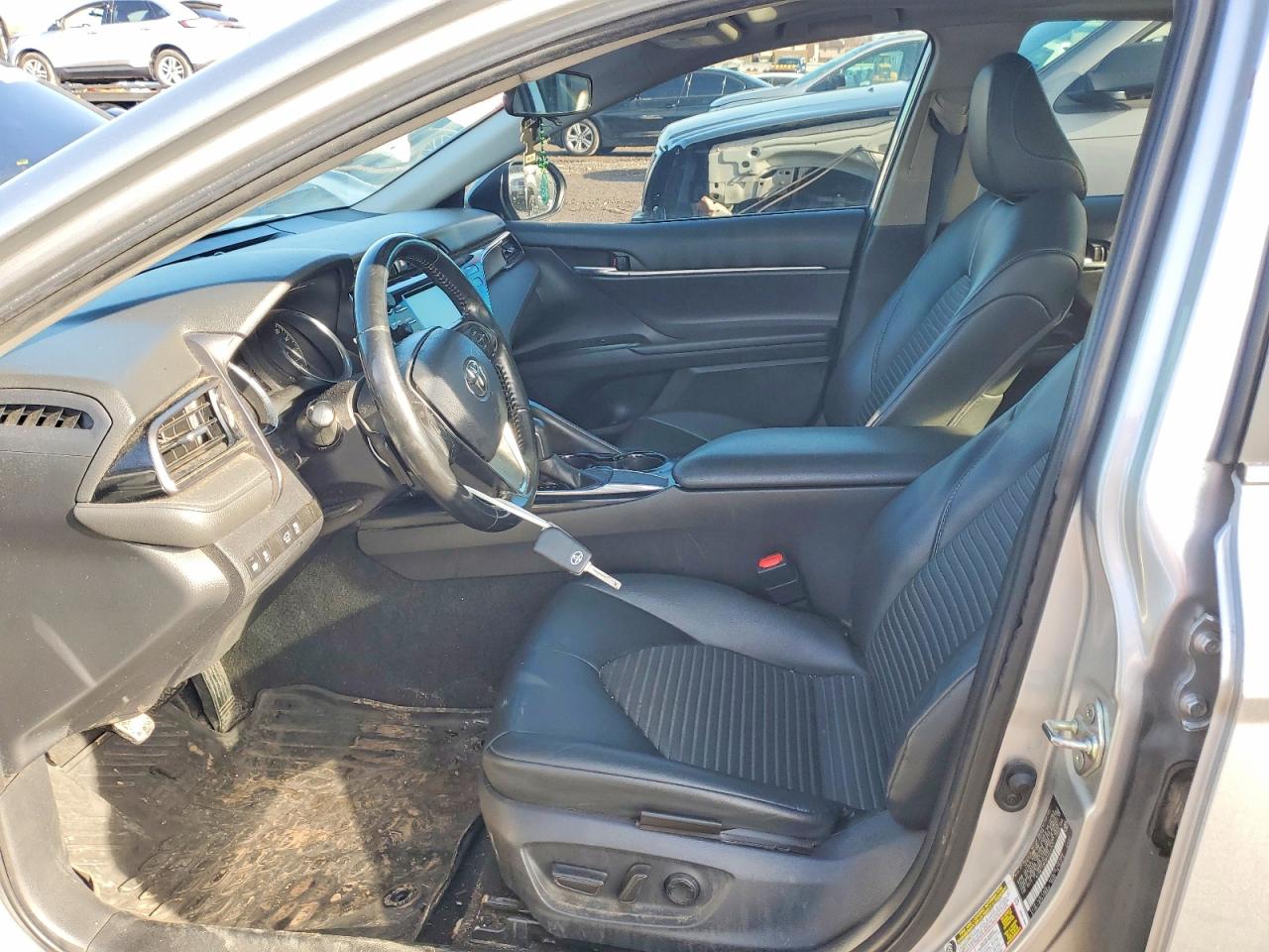2019 TOYOTA CAMRY L photo 7