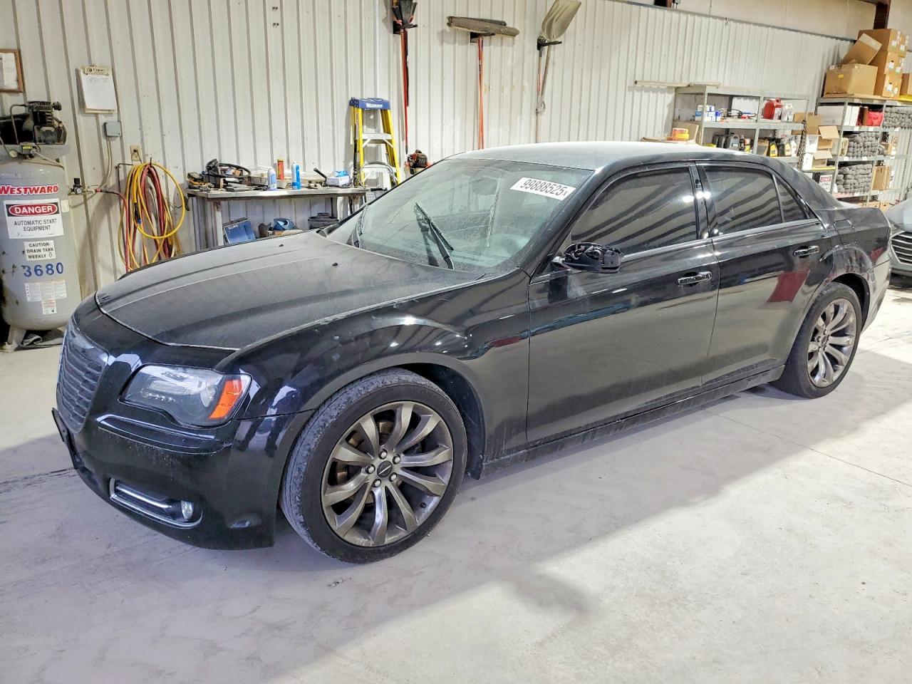 2014 CHRYSLER 300 S photo 2