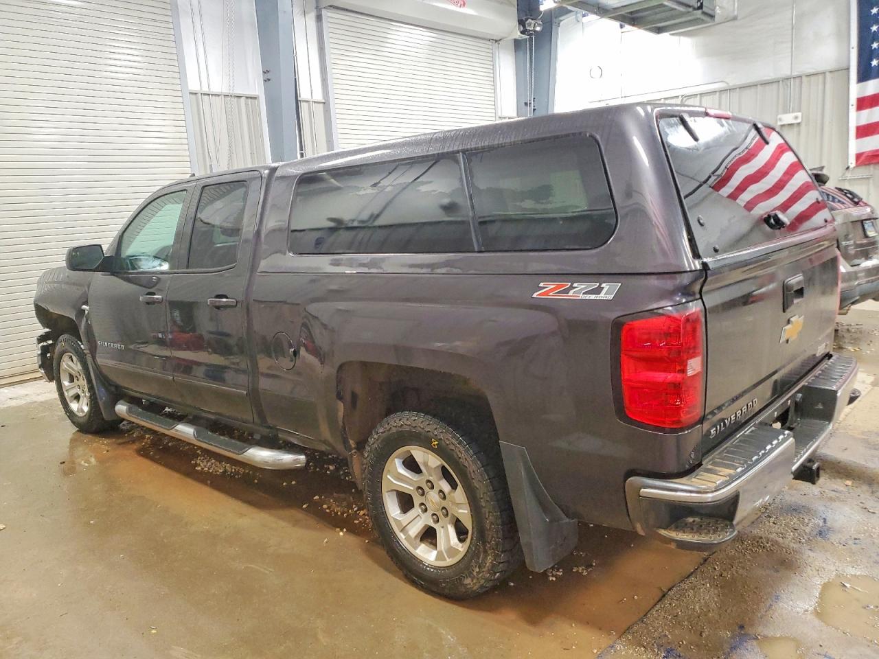 2015 CHEVROLET SILVERADO K1500 LT photo 2