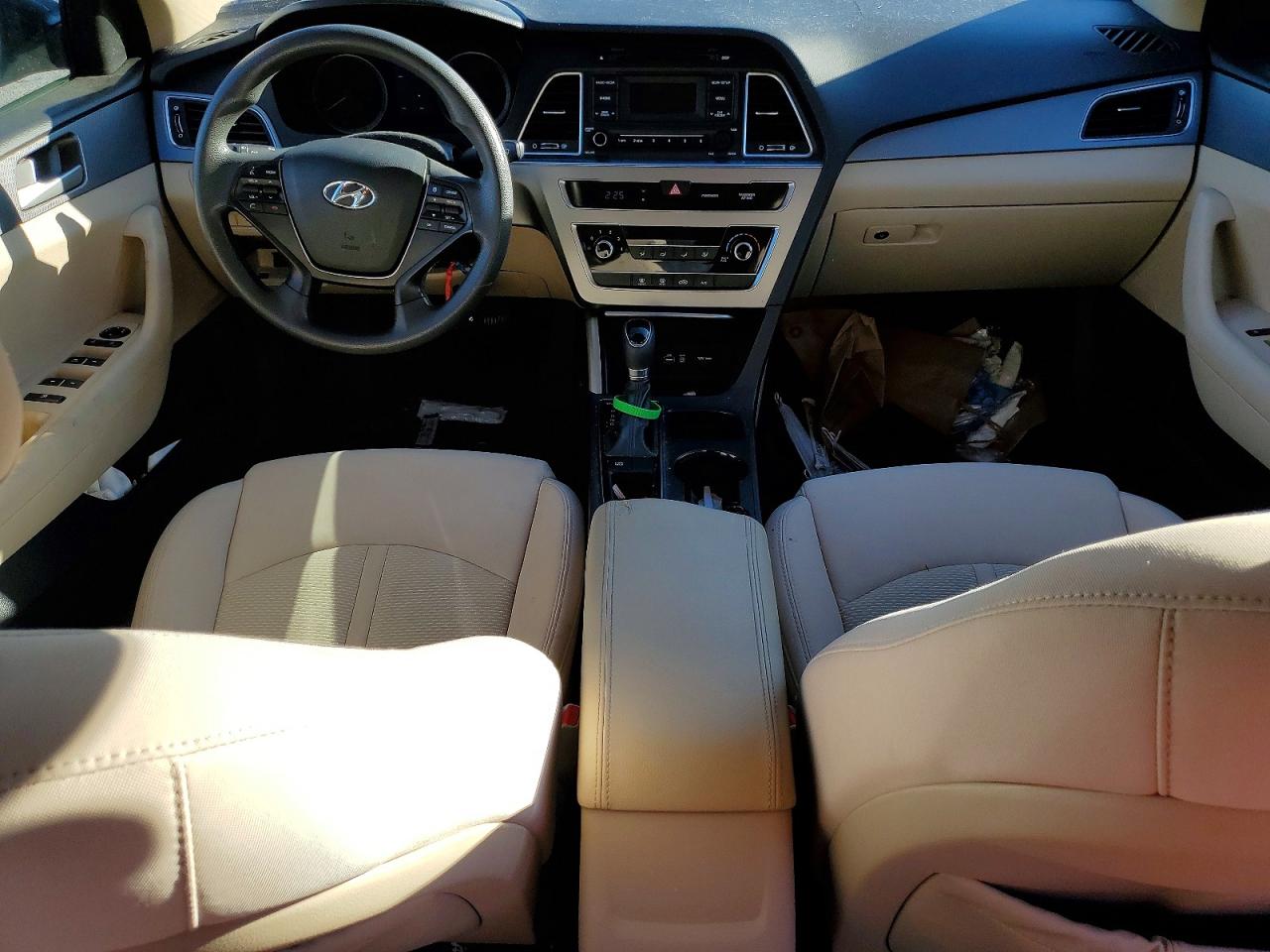 2015 HYUNDAI SONATA SE photo 8
