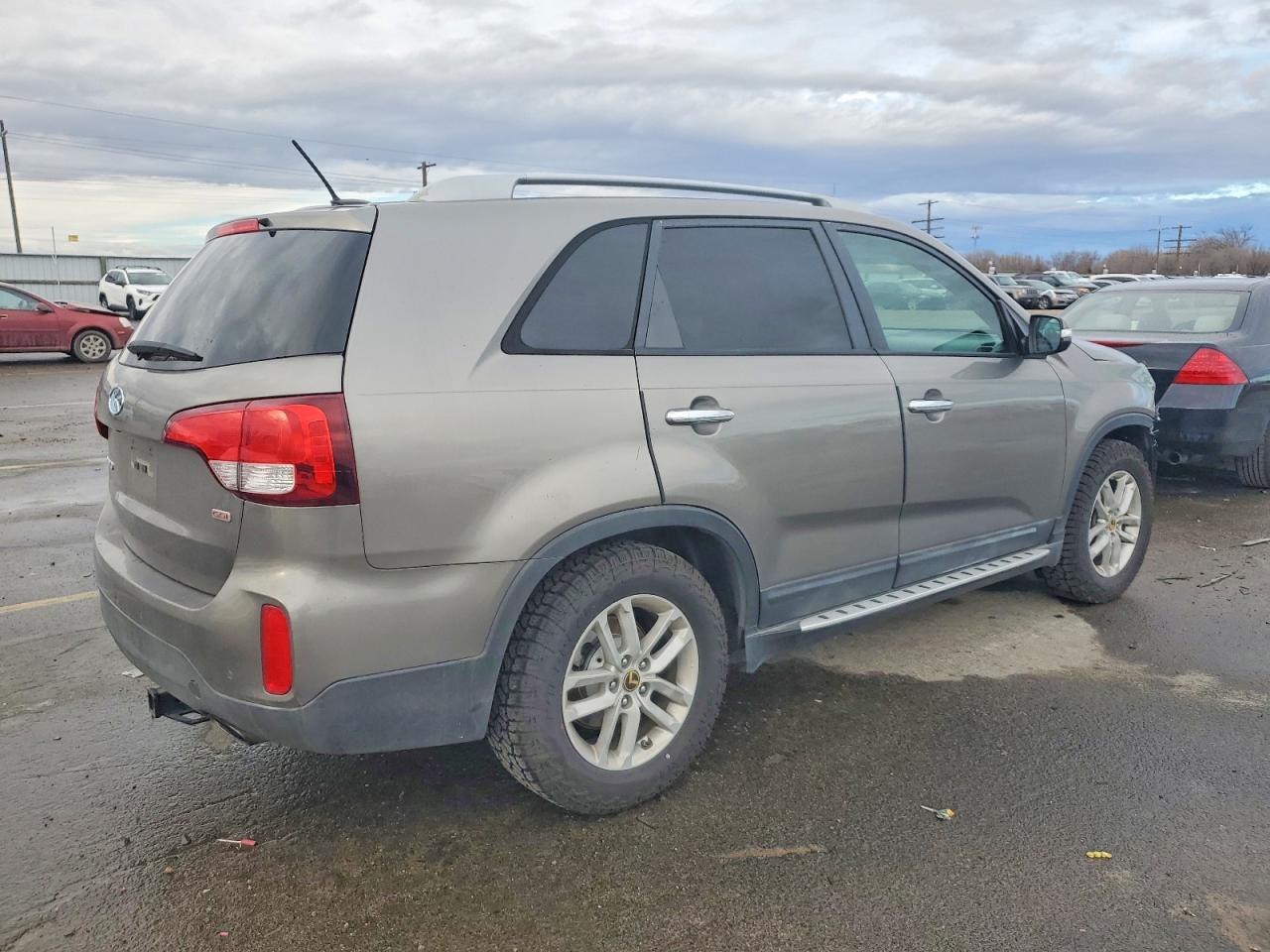 2015 KIA SORENTO LX photo 3