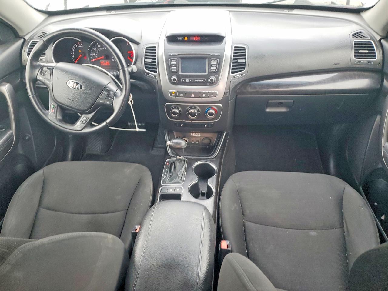 2015 KIA SORENTO LX photo 8