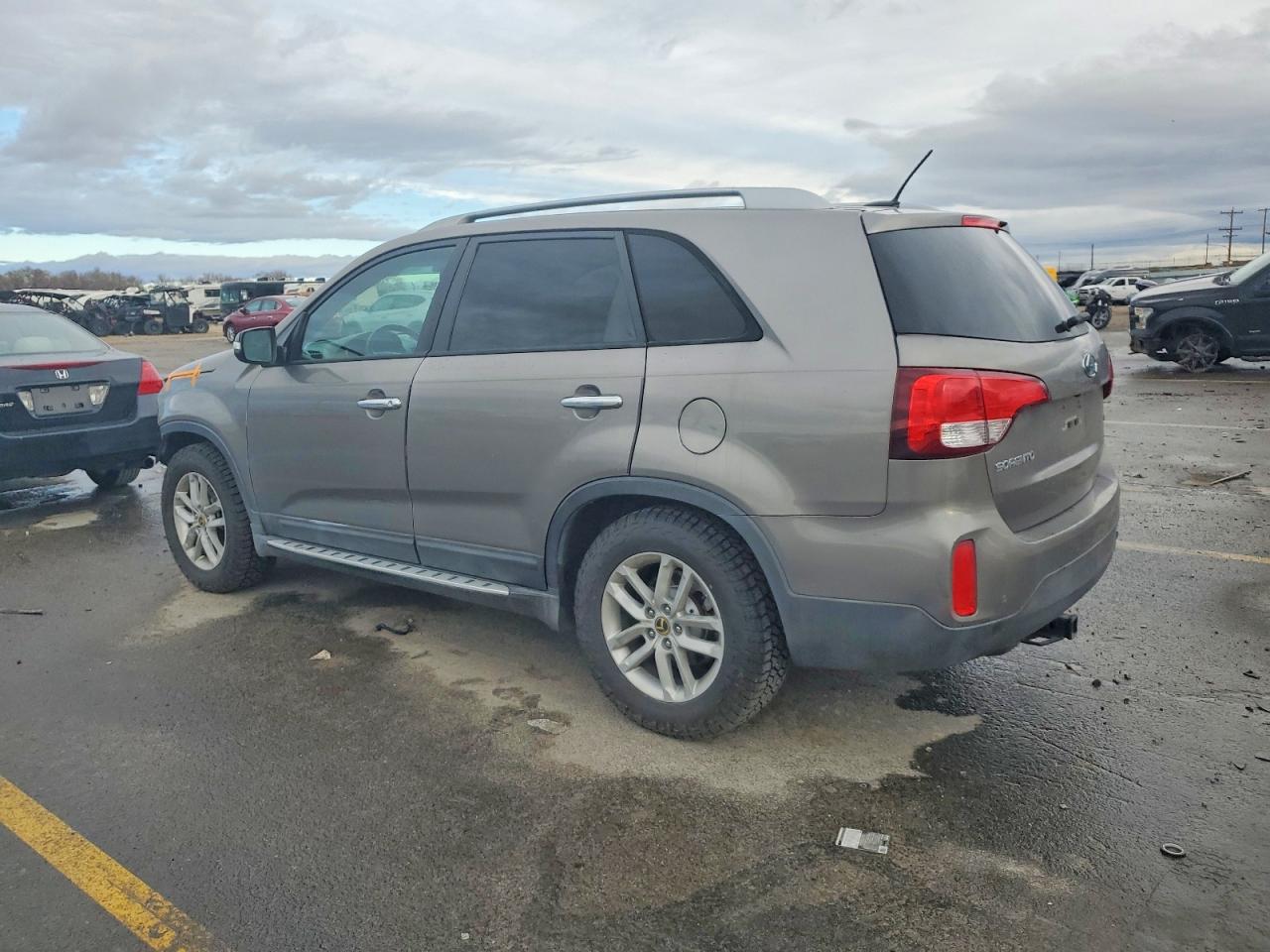 2015 KIA SORENTO LX photo 2