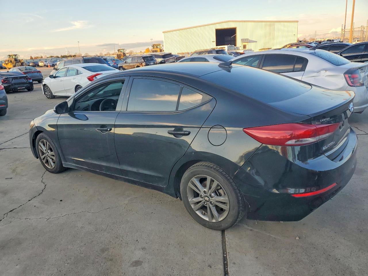 2018 HYUNDAI ELANTRA SEL photo 2