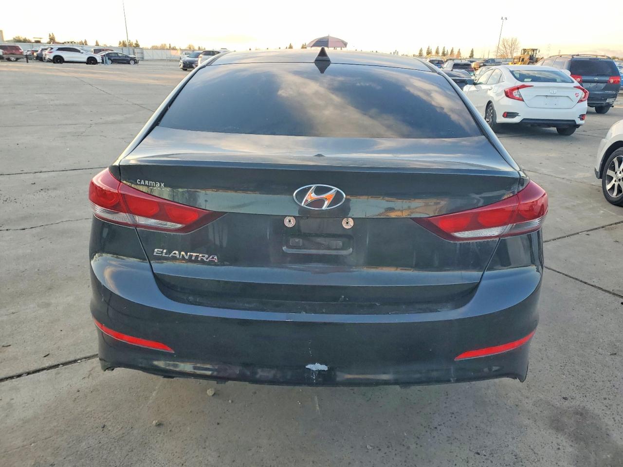 2018 HYUNDAI ELANTRA SEL photo 6