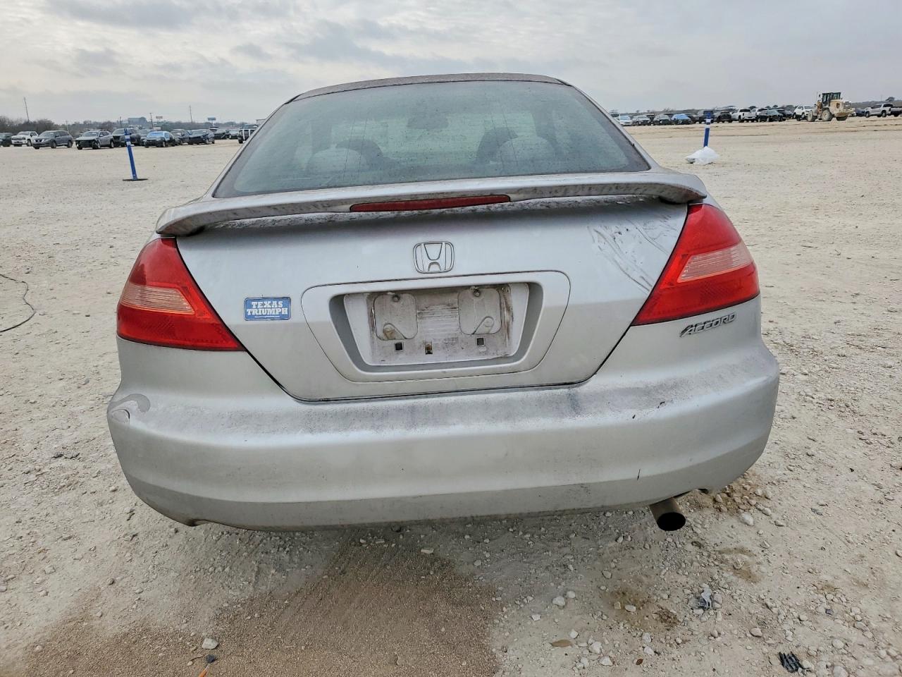 2003 HONDA ACCORD LX photo 6