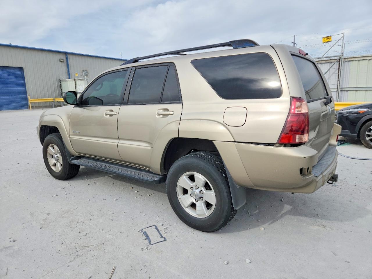 2005 TOYOTA 4RUNNER SR5 photo 2