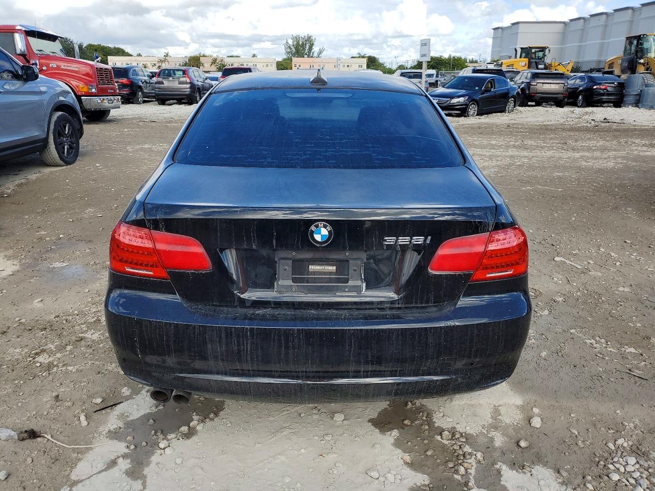 2011 BMW 328 I photo 6