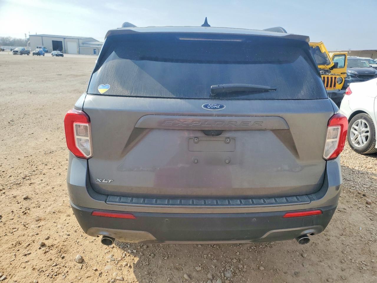 2021 FORD EXPLORER XLT photo 6
