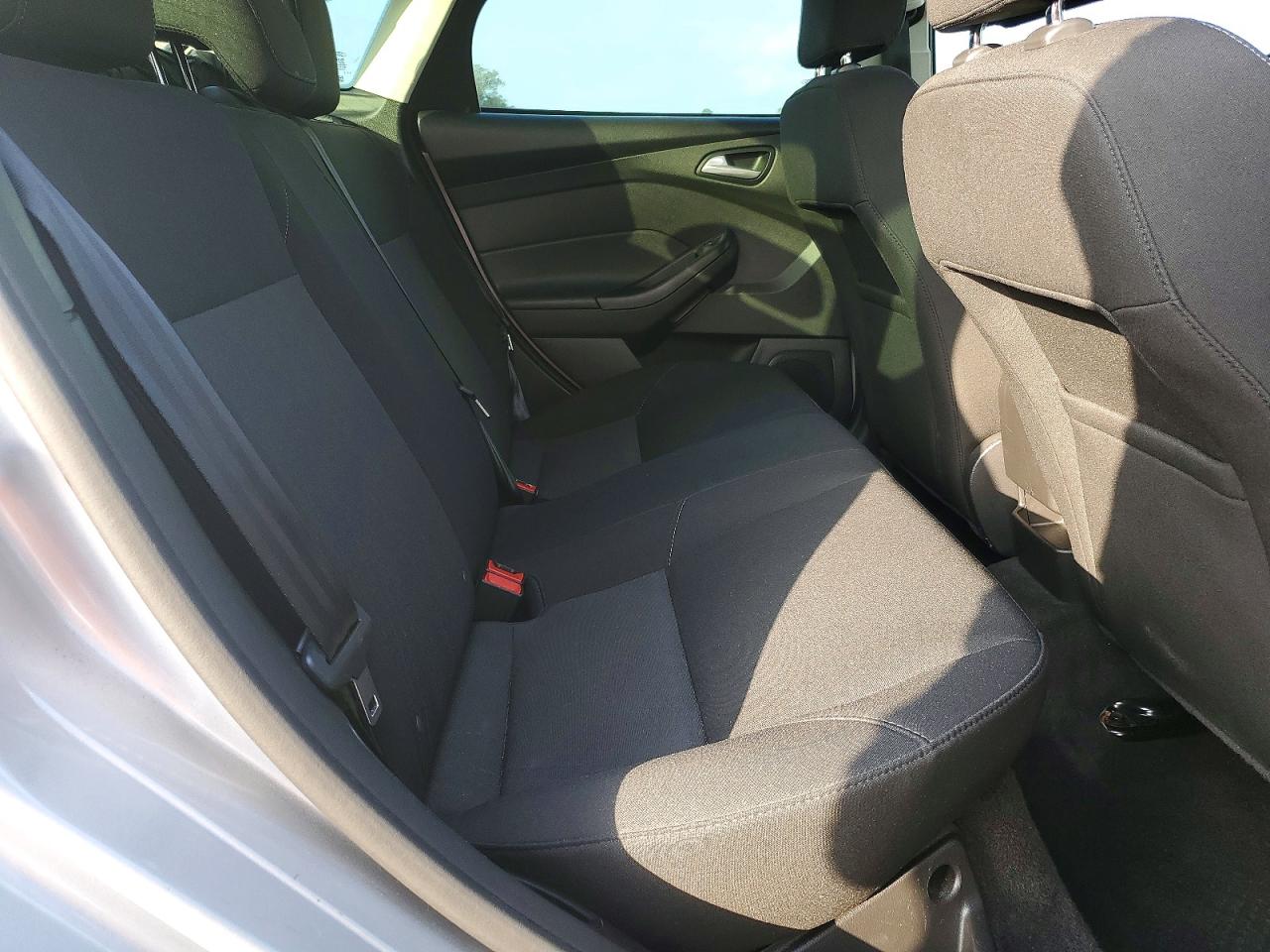 2017 FORD FOCUS SEL photo 10