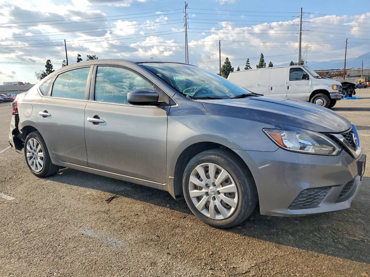 2017 NISSAN SENTRA S photo 4