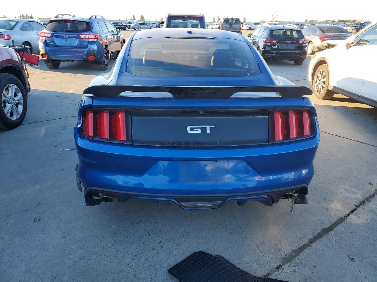 2017 FORD MUSTANG GT photo 6