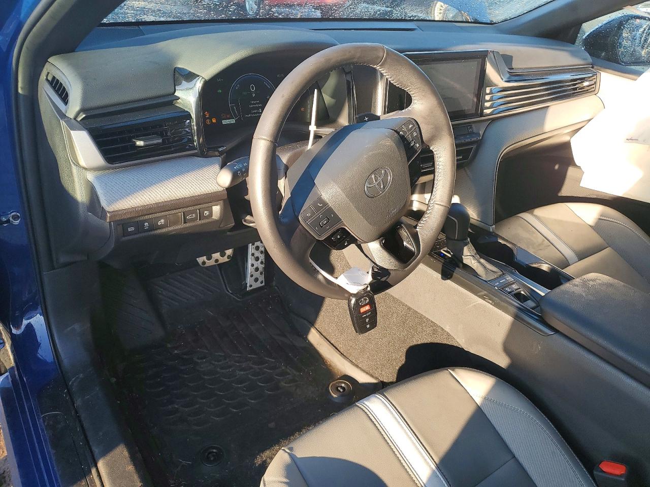 2025 TOYOTA CAMRY XSE photo 8