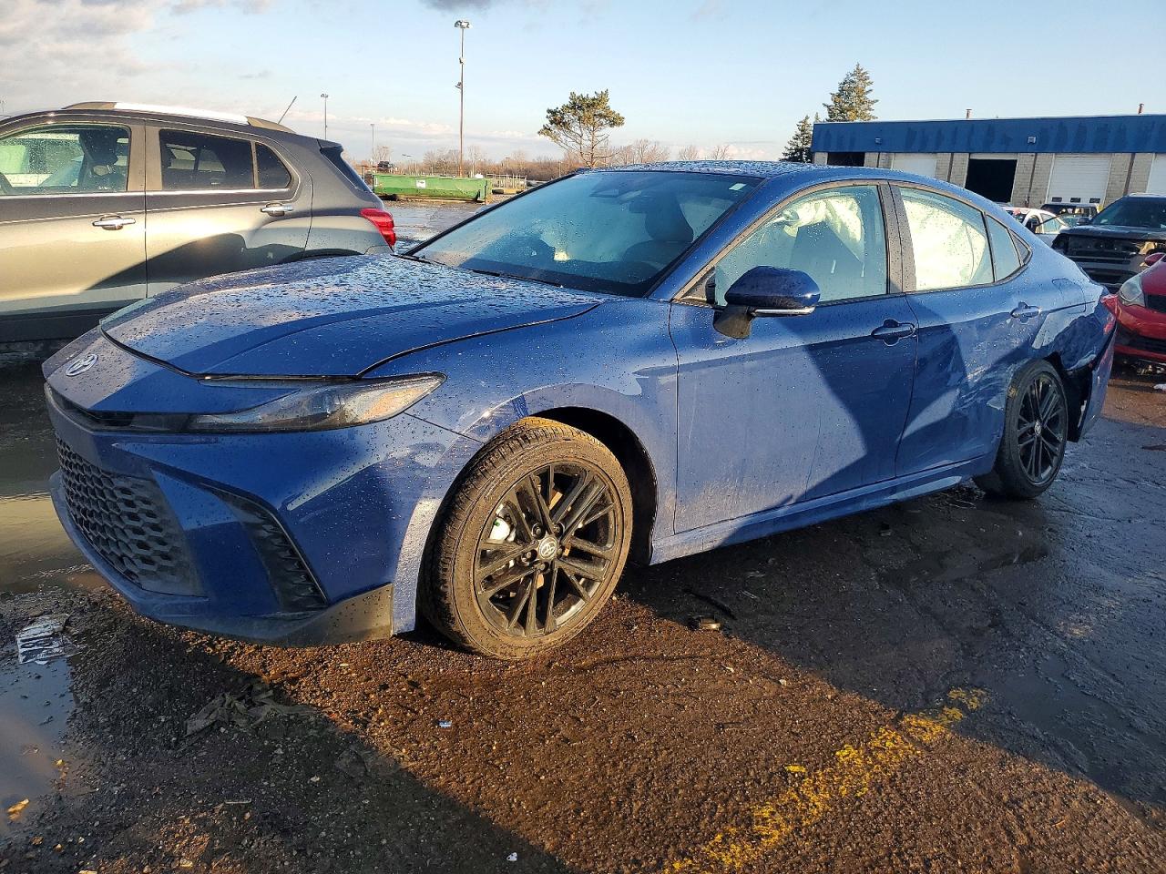 2025 TOYOTA CAMRY