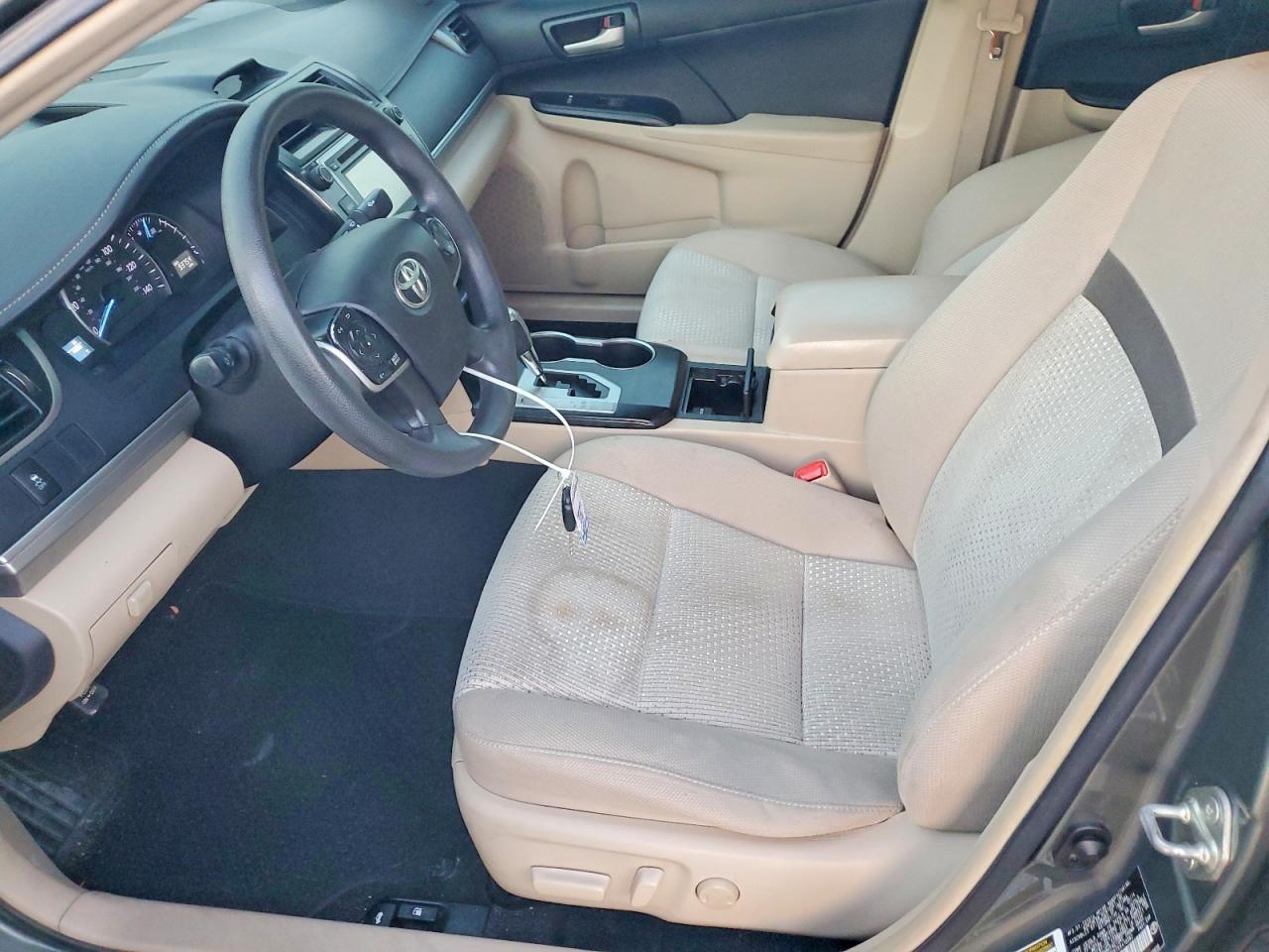 2014 TOYOTA CAMRY L photo 7