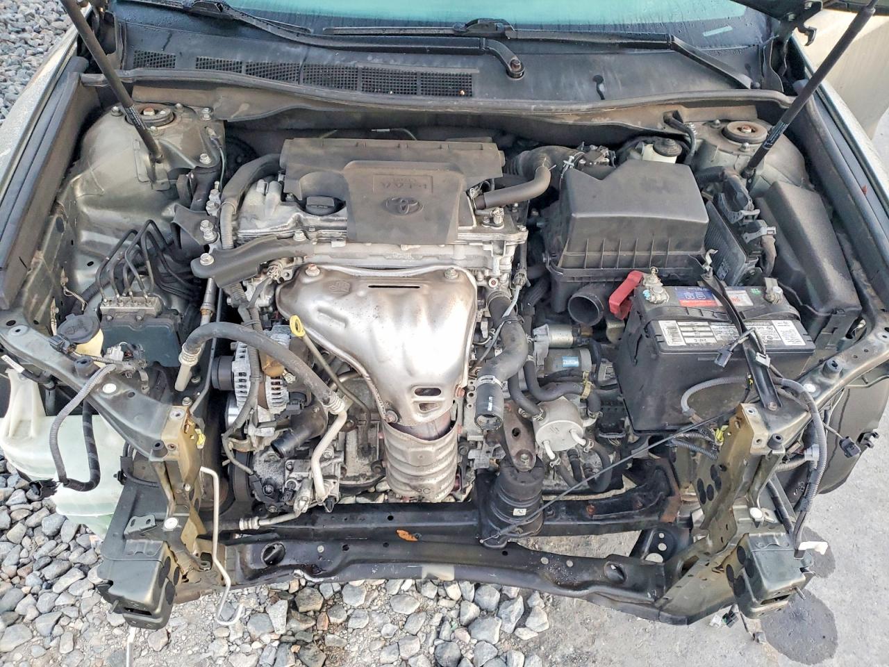 2014 TOYOTA CAMRY L photo 11