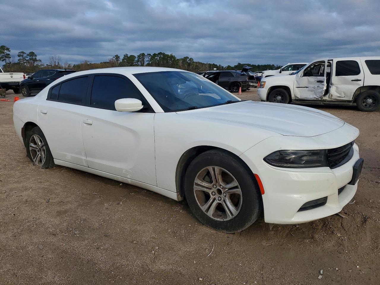 2018 DODGE CHARGER SXT photo 4