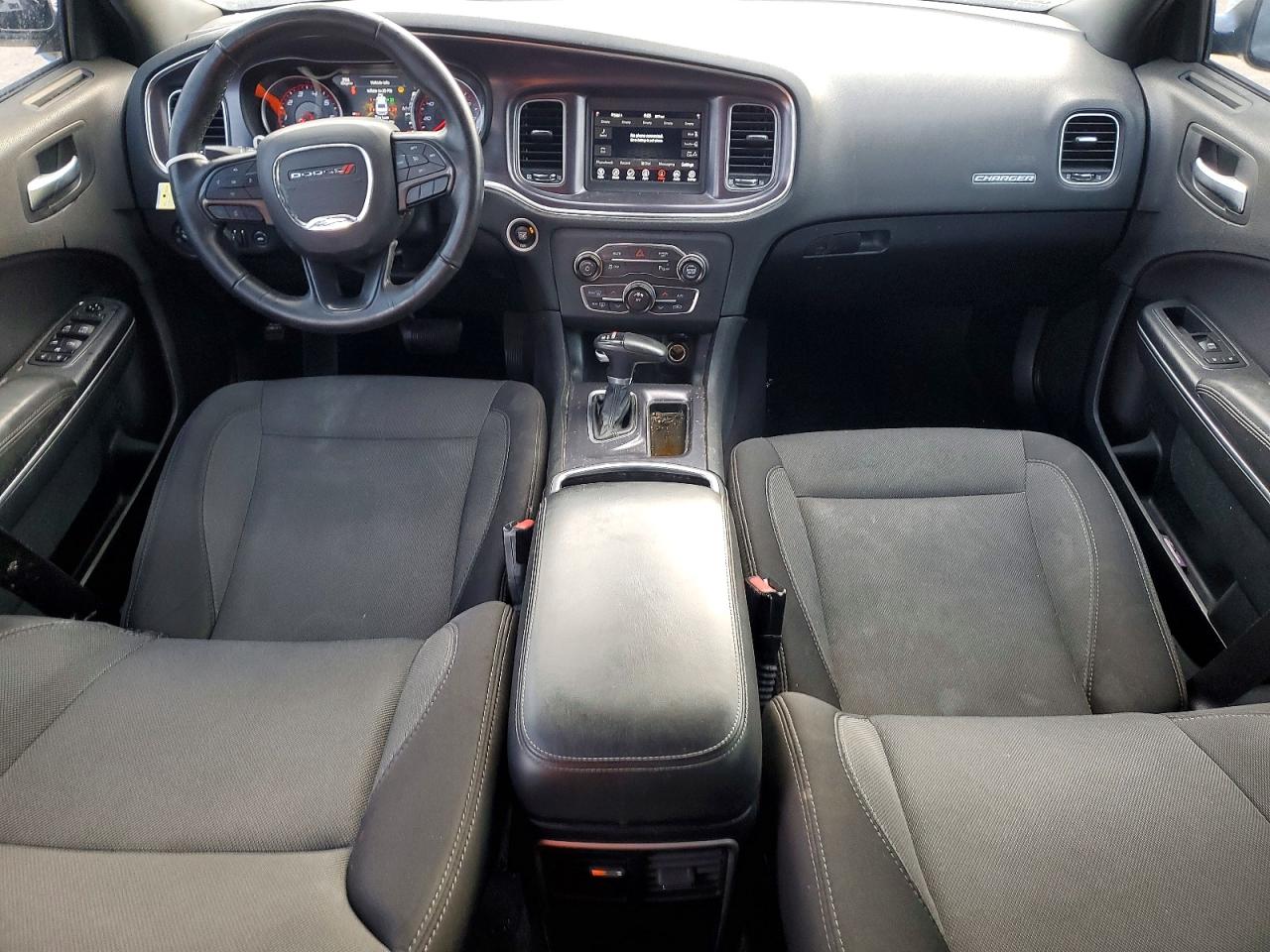 2018 DODGE CHARGER SXT photo 8