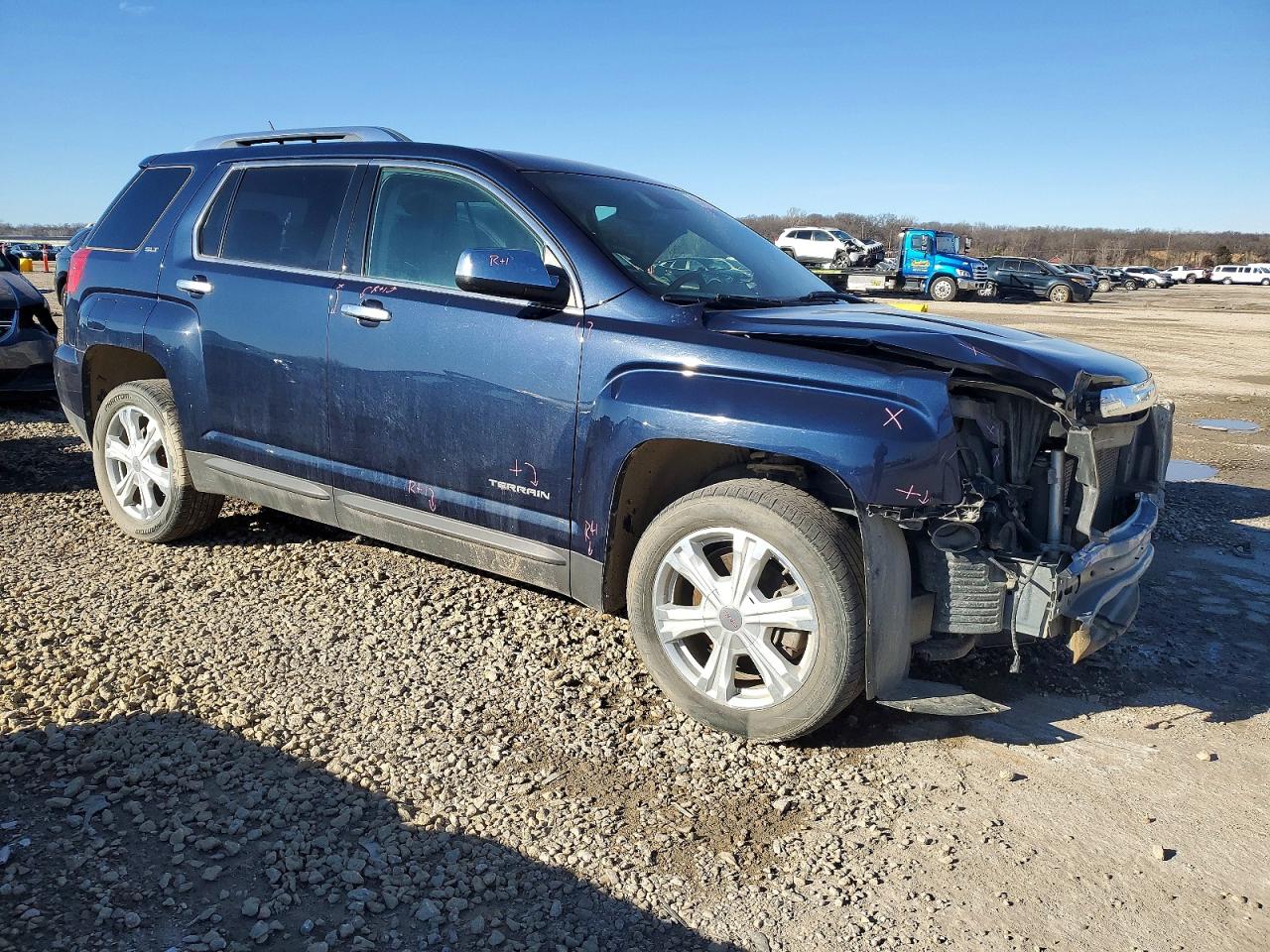 2017 GMC TERRAIN SLT photo 4