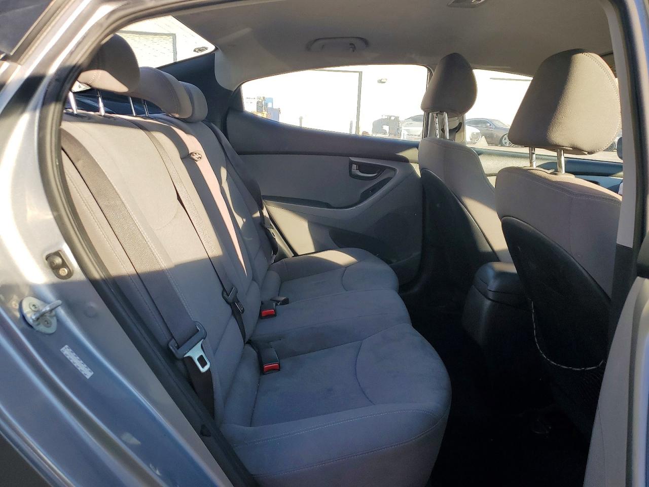 2016 HYUNDAI ELANTRA SE photo 10