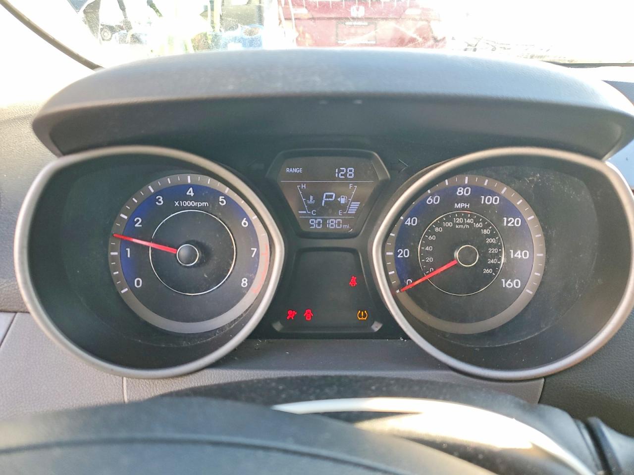 2016 HYUNDAI ELANTRA SE photo 9