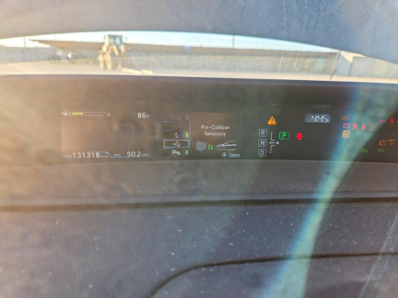 2018 TOYOTA PRIUS photo 9