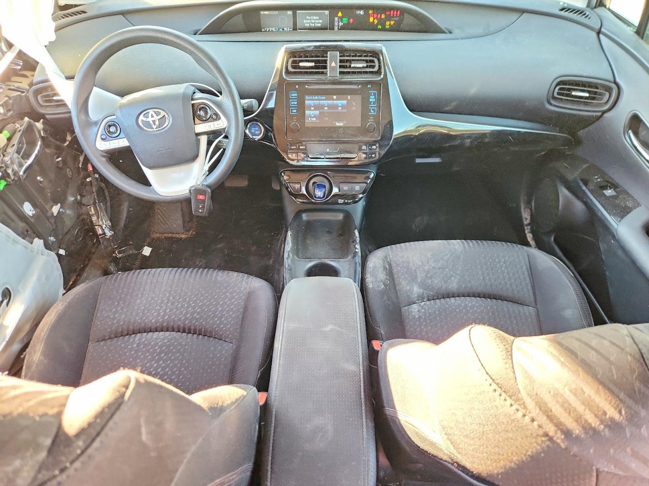 2018 TOYOTA PRIUS photo 8