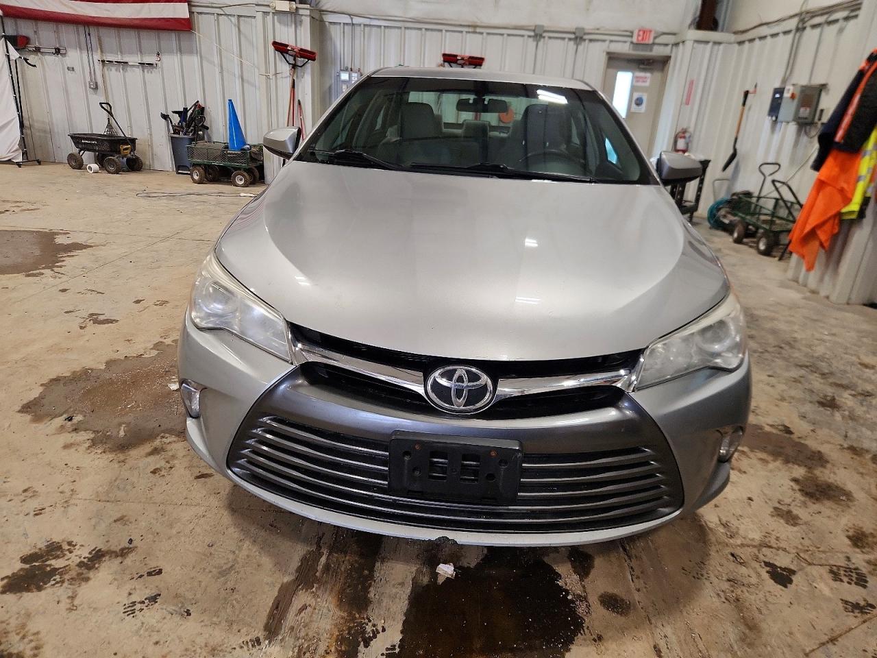2017 TOYOTA CAMRY LE photo 5