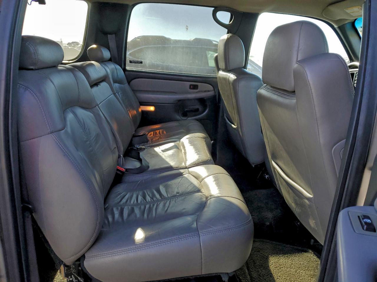 2001 CHEVROLET SUBURBAN K1500 photo 11