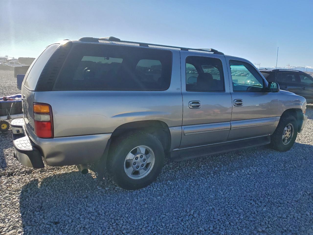 2001 CHEVROLET SUBURBAN K1500 photo 3