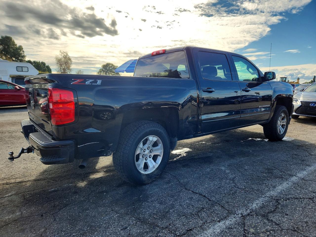 2018 CHEVROLET SILVERADO K1500 LT photo 3