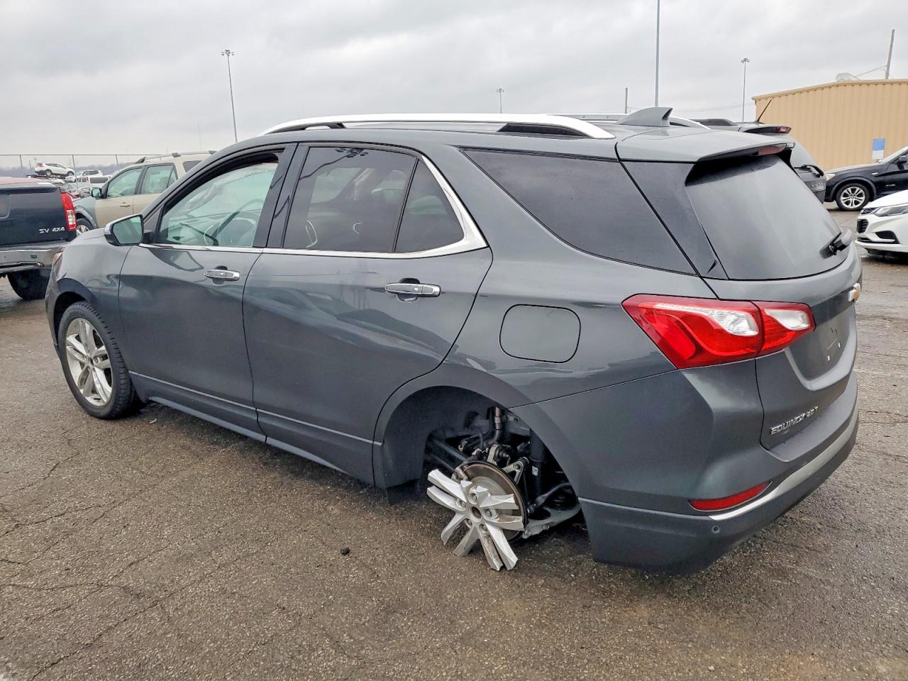 2019 CHEVROLET EQUINOX PREMIER photo 2