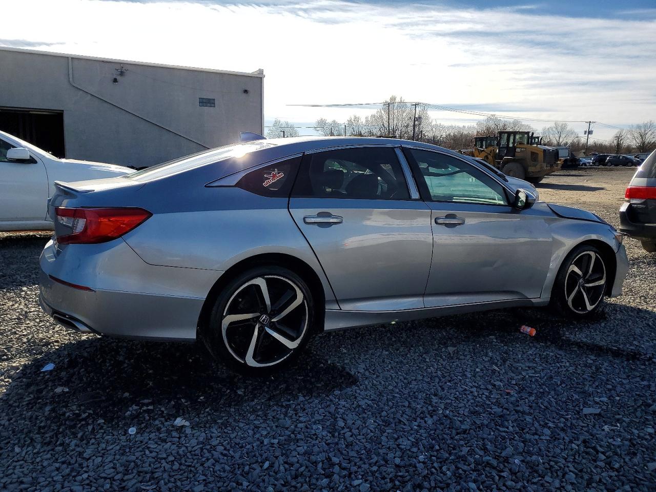 2018 HONDA ACCORD SPORT photo 3