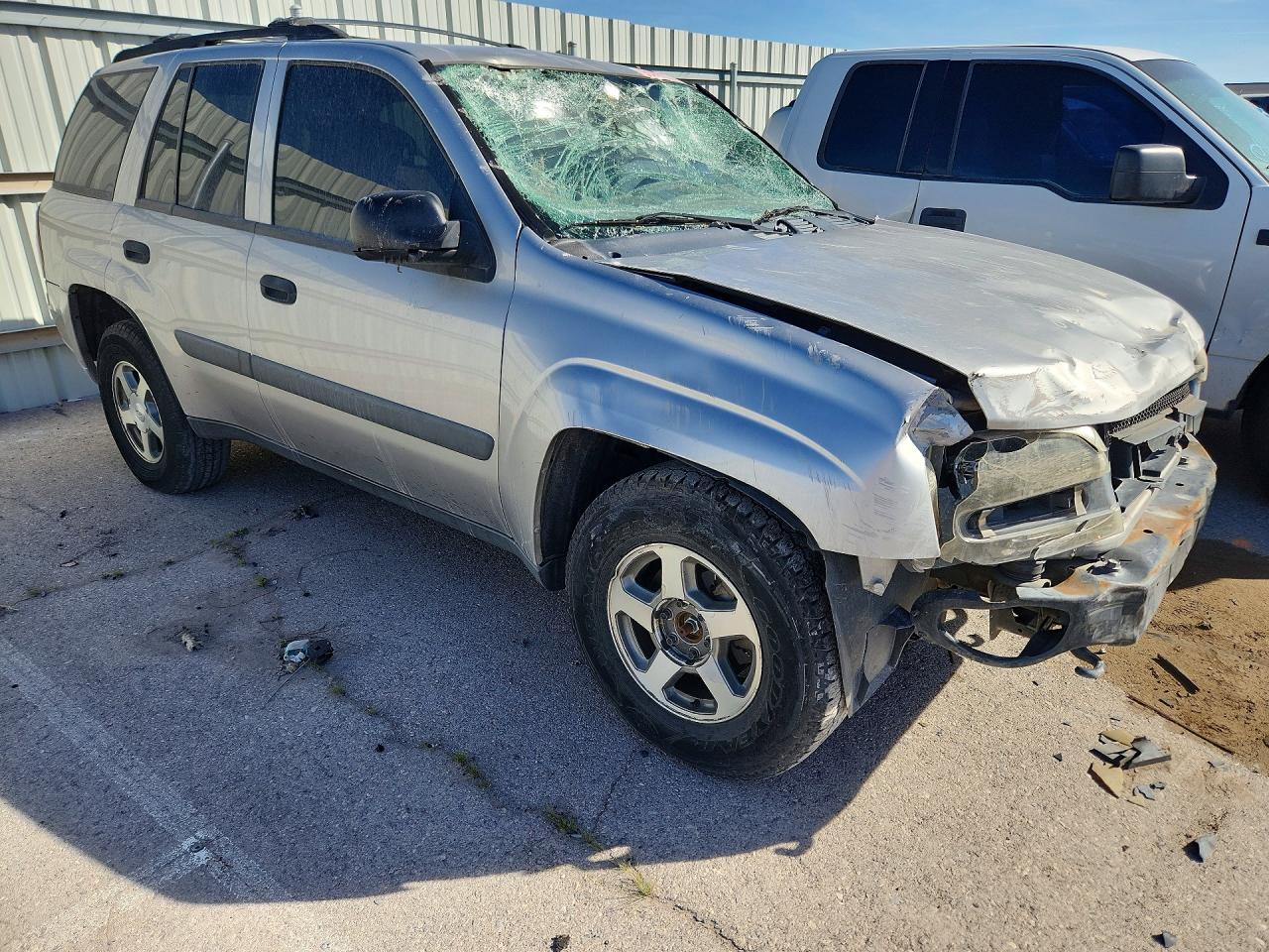2005 CHEVROLET TRAILBLAZER LS photo 4