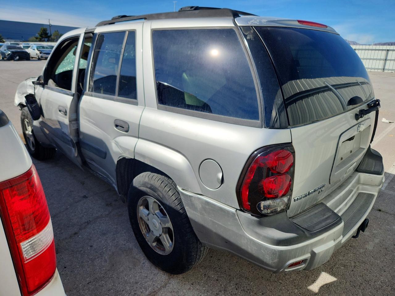 2005 CHEVROLET TRAILBLAZER LS photo 2