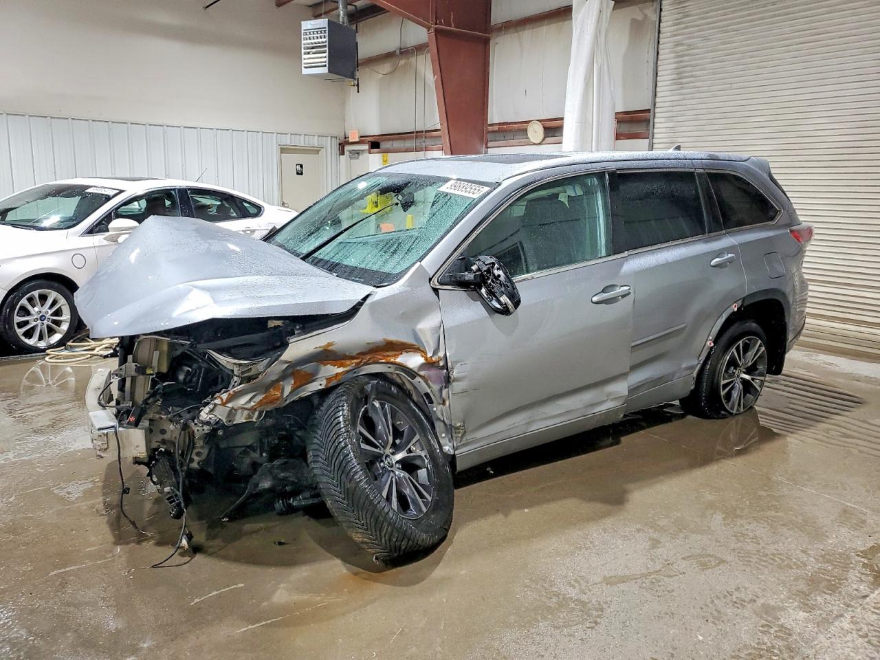 2016 TOYOTA HIGHLANDER