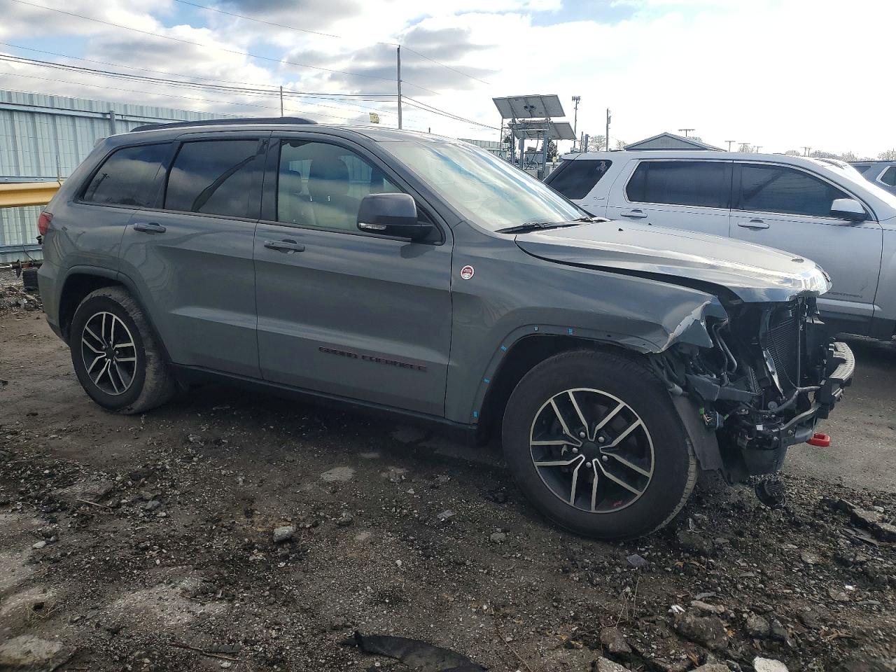 2020 JEEP GRAND CHEROKEE TRAILHAWK photo 4