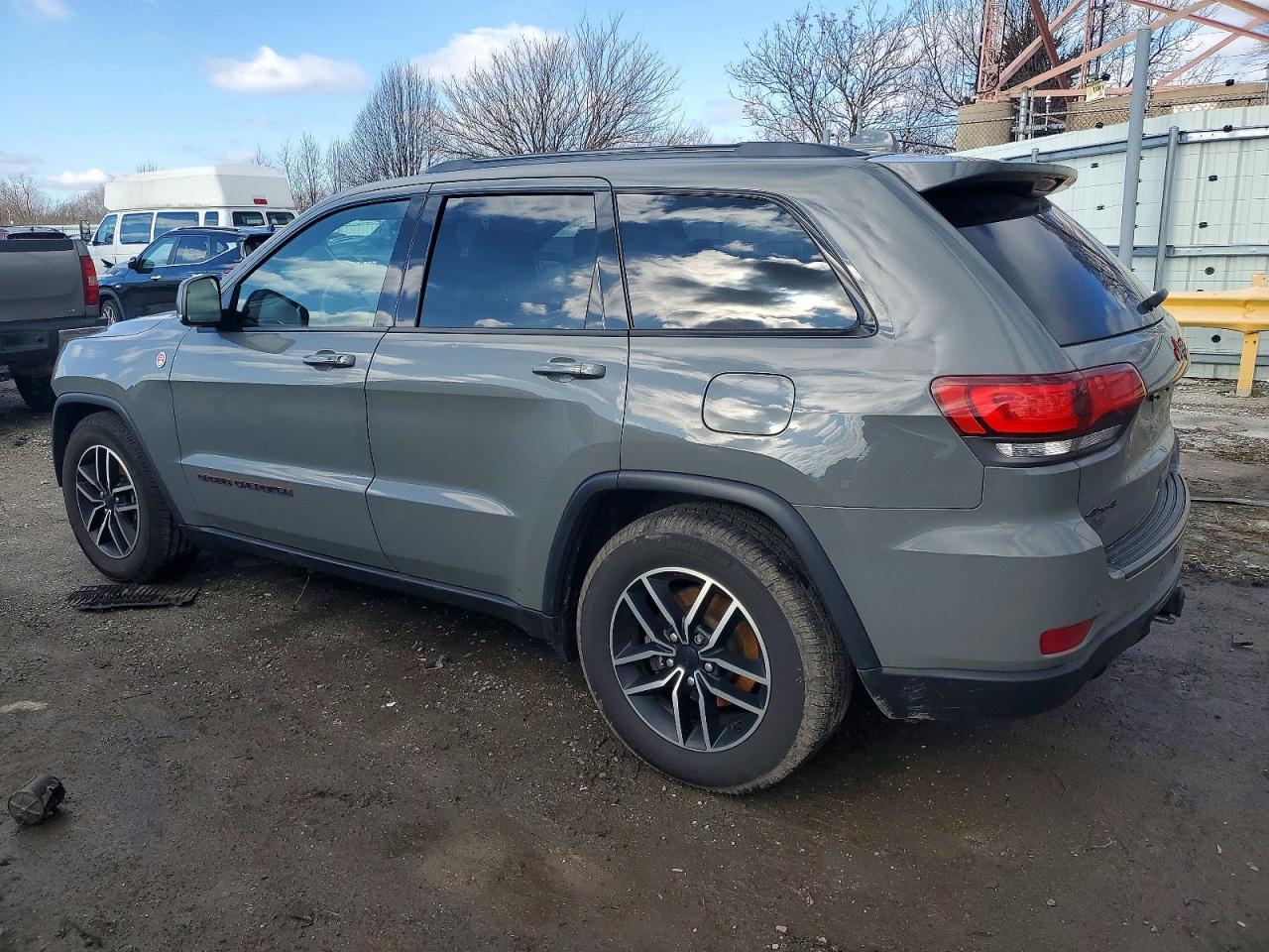 2020 JEEP GRAND CHEROKEE TRAILHAWK photo 2