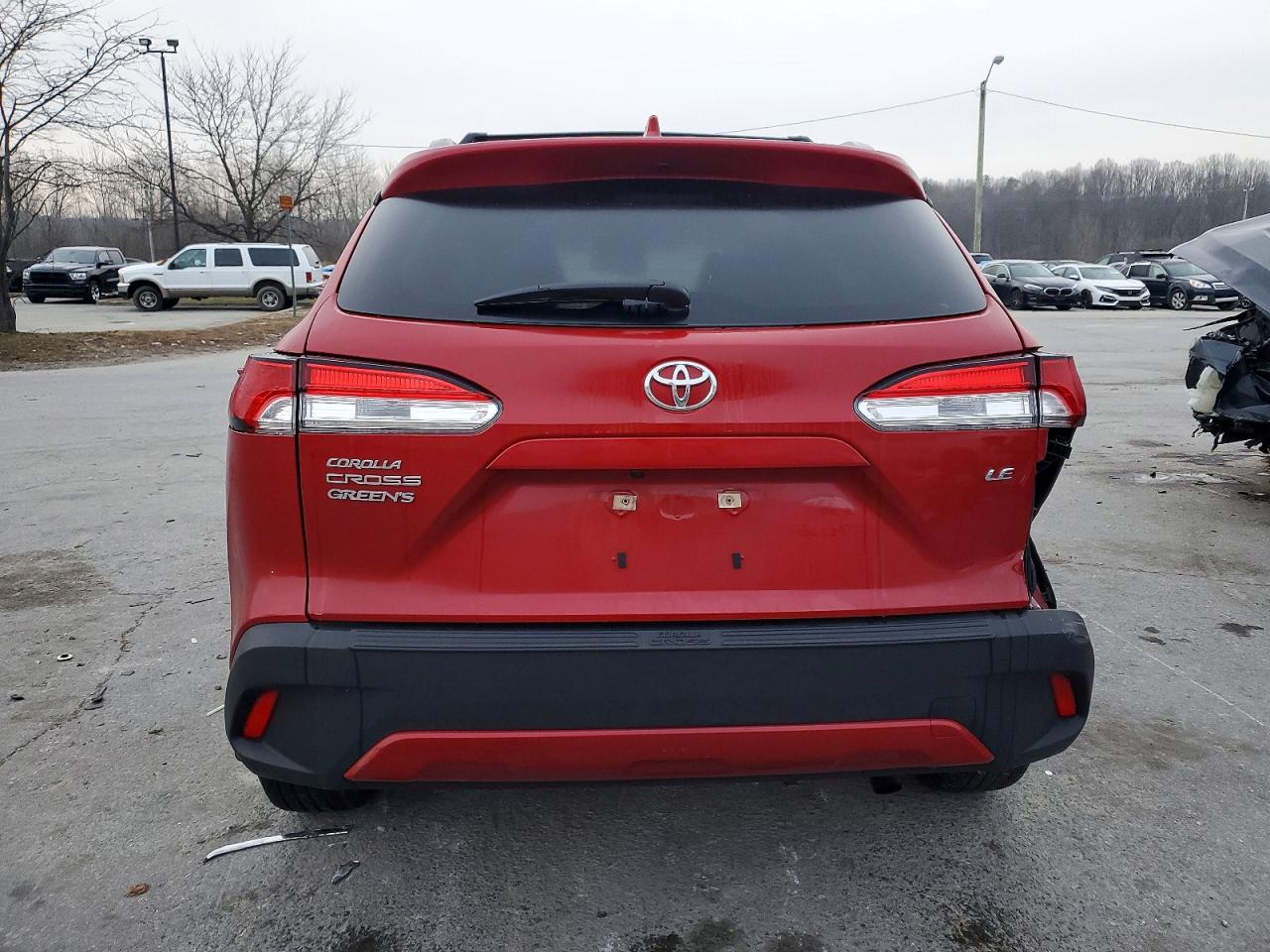 2024 TOYOTA COROLLA CROSS LE photo 6
