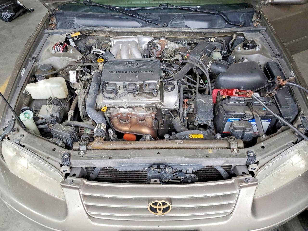 1999 TOYOTA CAMRY LE photo 11