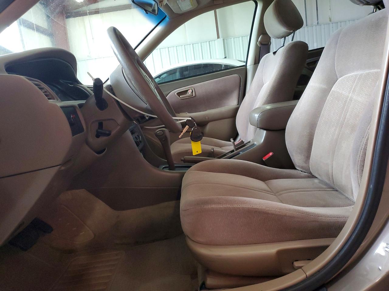1999 TOYOTA CAMRY LE photo 7