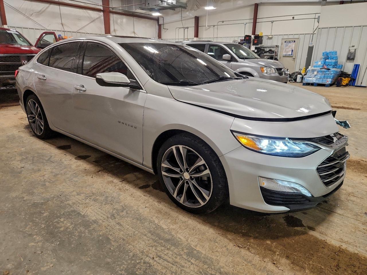 2020 CHEVROLET MALIBU PREMIER photo 4