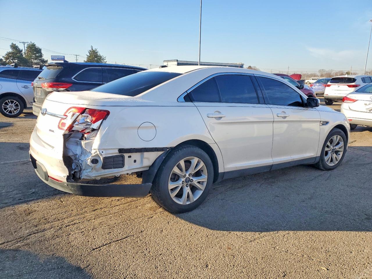2012 FORD TAURUS SEL photo 3