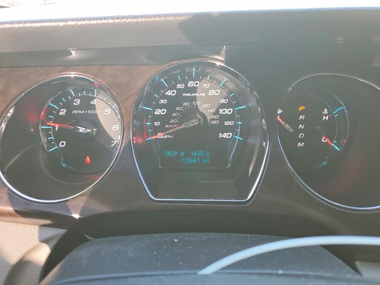 2012 FORD TAURUS SEL photo 9