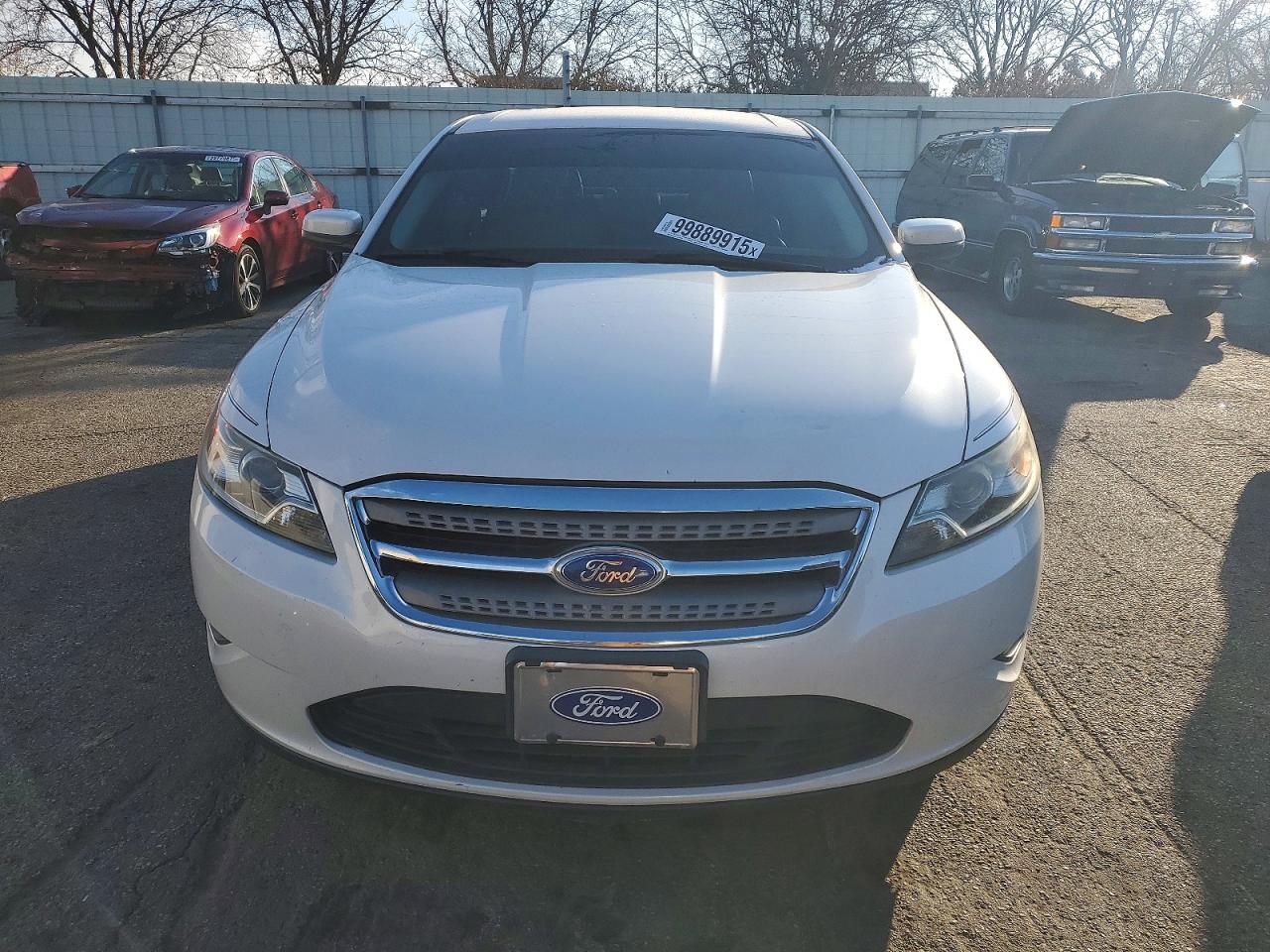 2012 FORD TAURUS SEL photo 5