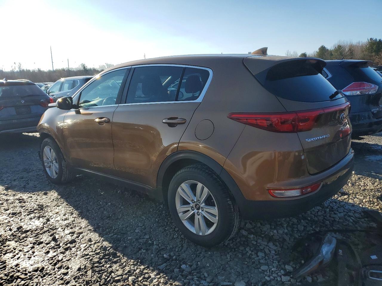 2018 KIA SPORTAGE LX photo 3