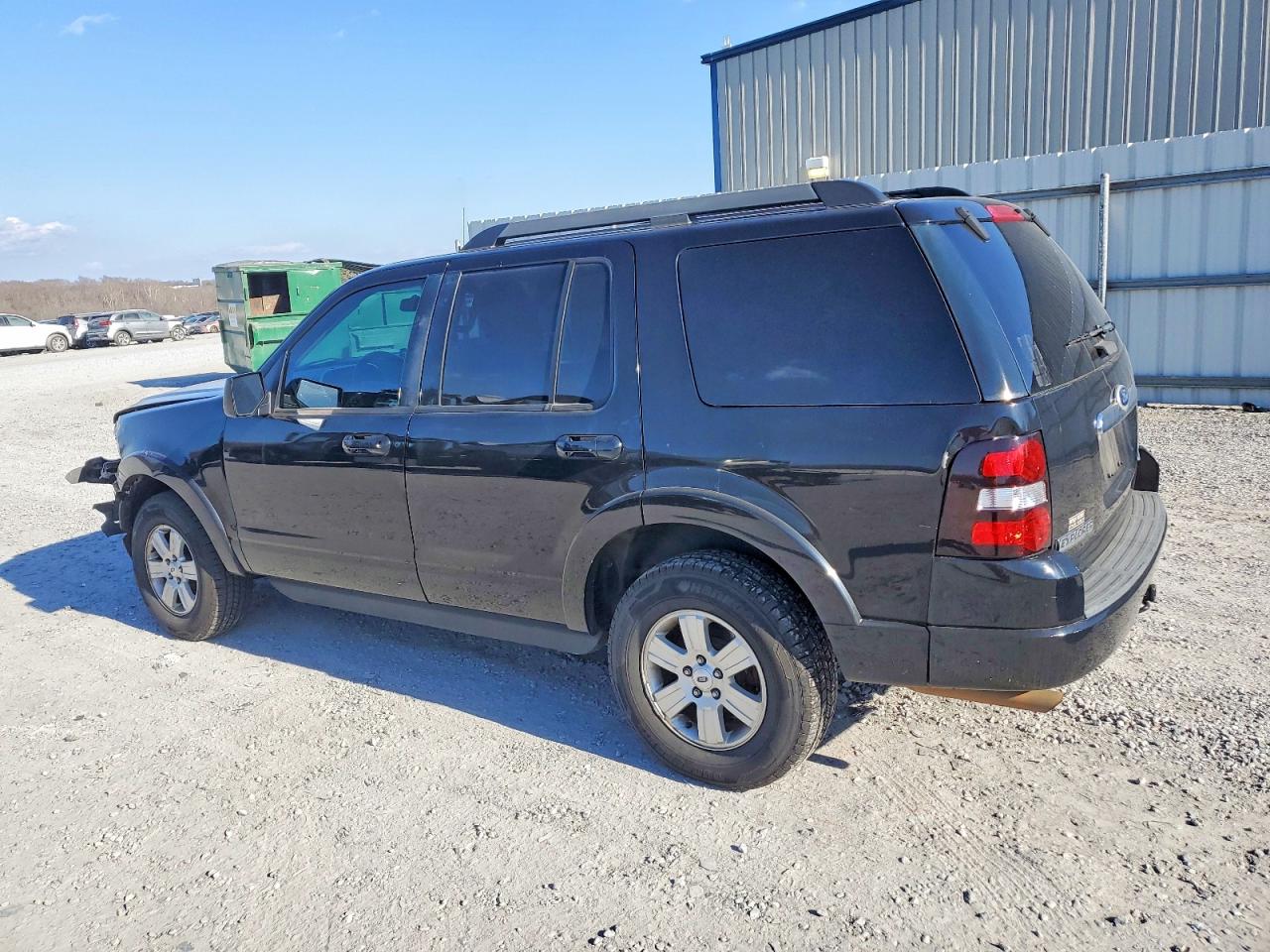2010 FORD EXPLORER XLT photo 2