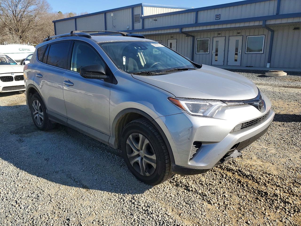 2018 TOYOTA RAV4 LE photo 4