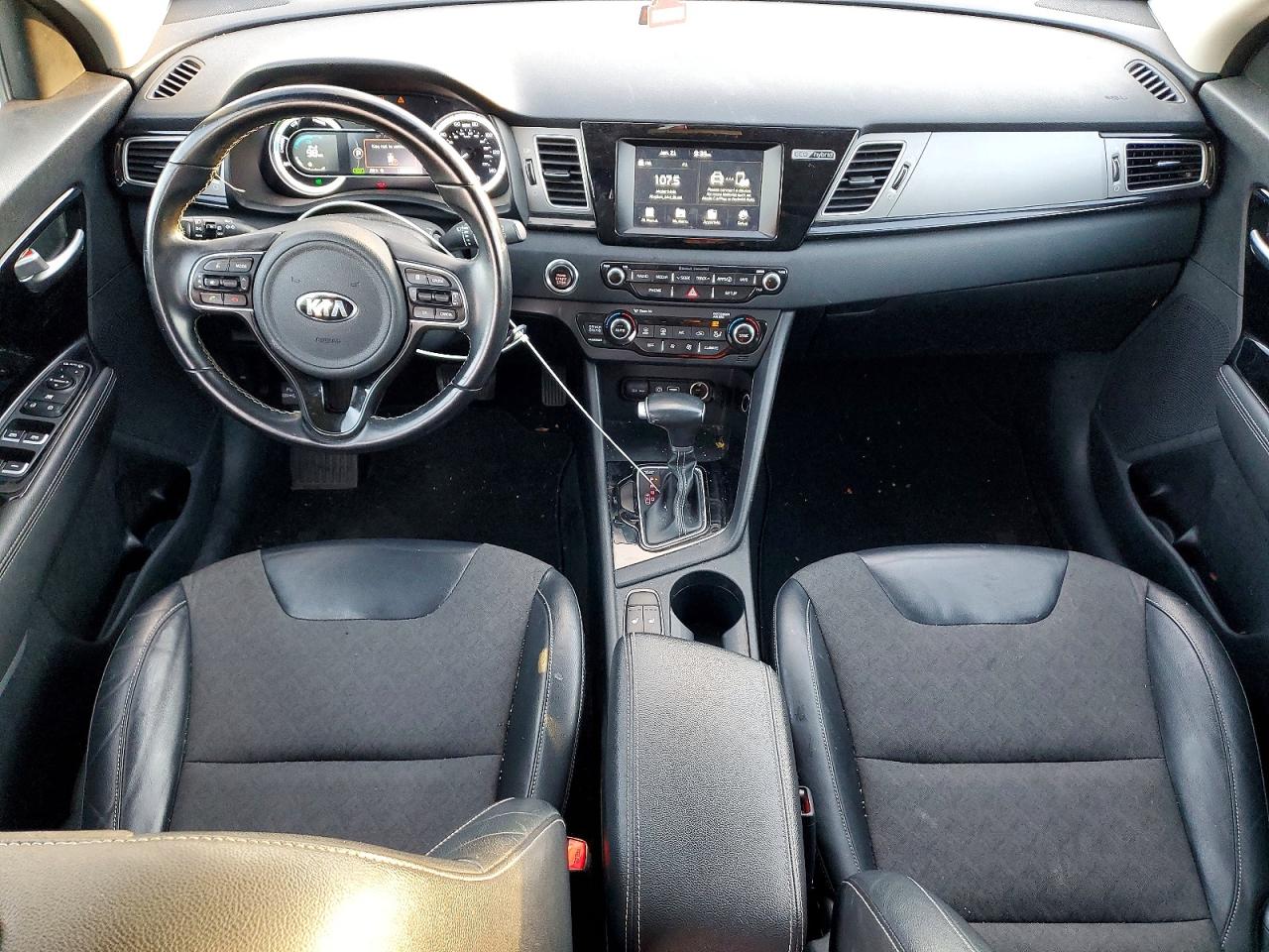 2017 KIA NIRO EX photo 8