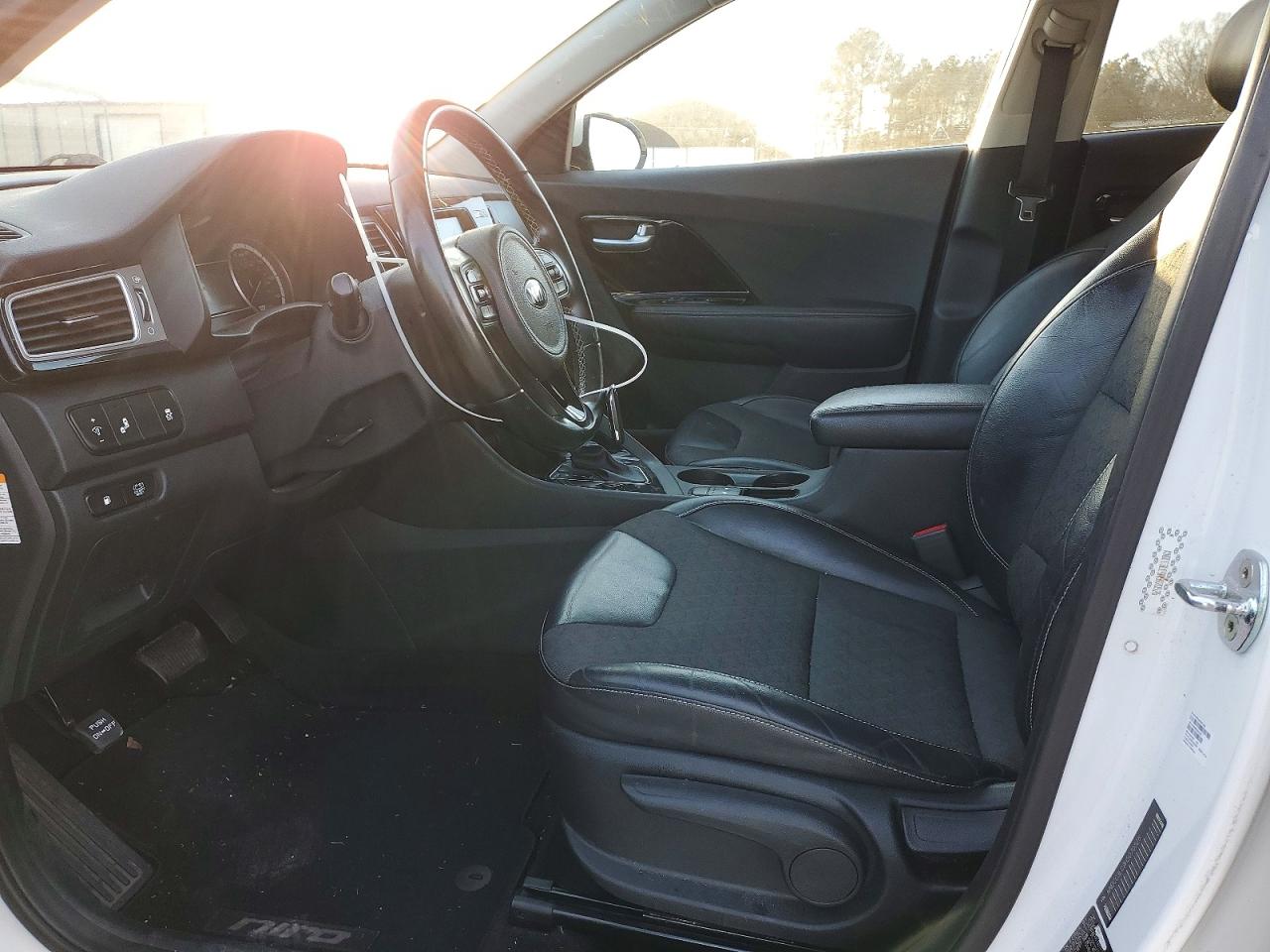 2017 KIA NIRO EX photo 7